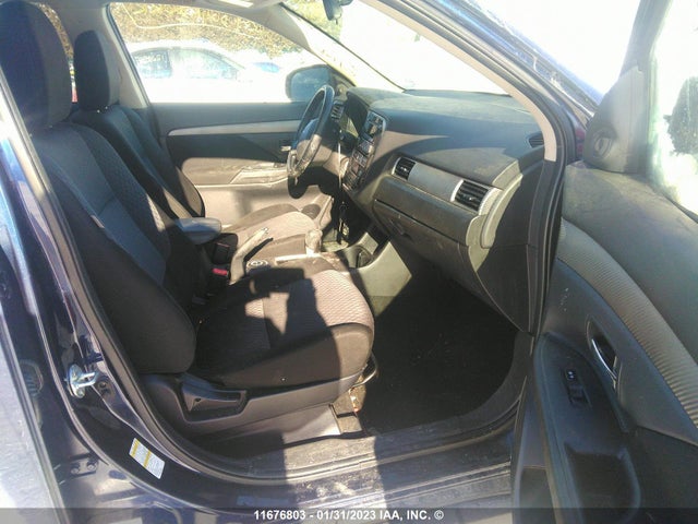 JA4AZ2A31EZ603017 Mitsubishi Outlander Es