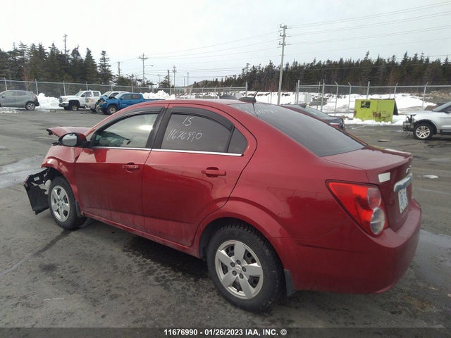 Chevrolet SONIC LT 2015 1G1JC5SH8F4110249 Image 3