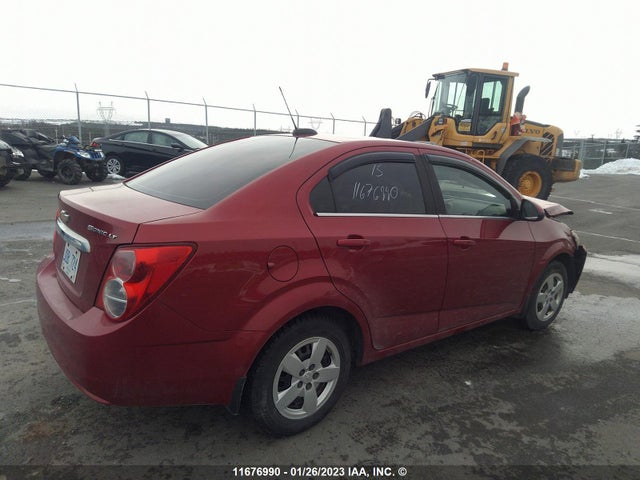 Chevrolet SONIC LT 2015 1G1JC5SH8F4110249 Image 4