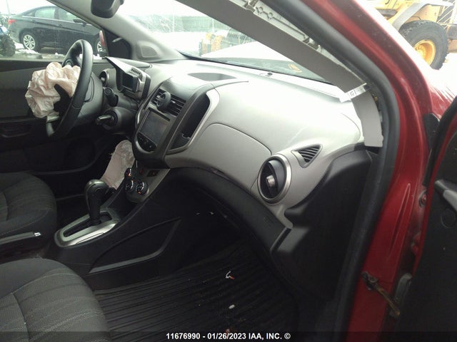 Chevrolet SONIC LT 2015 1G1JC5SH8F4110249 Image 5