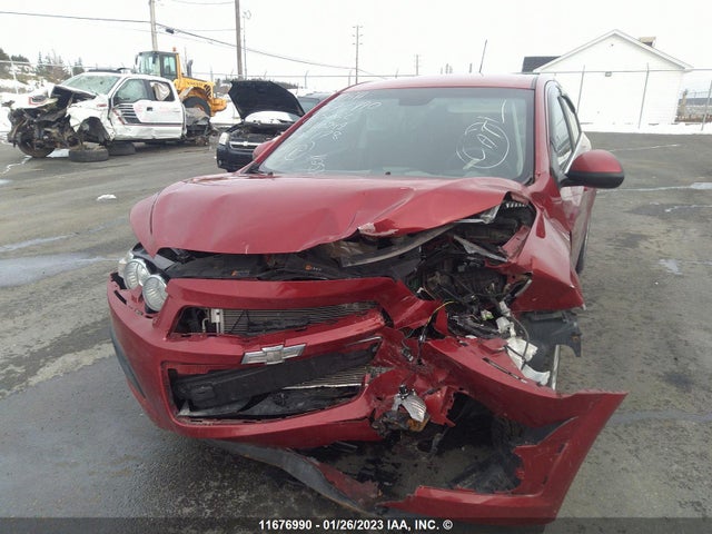 Chevrolet SONIC LT 2015 1G1JC5SH8F4110249 Image 6