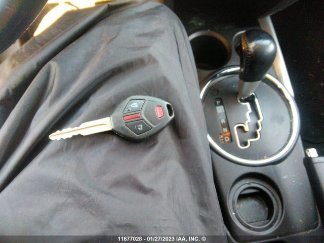 JA4AH3AU9CZ603376 Mitsubishi RVR SE