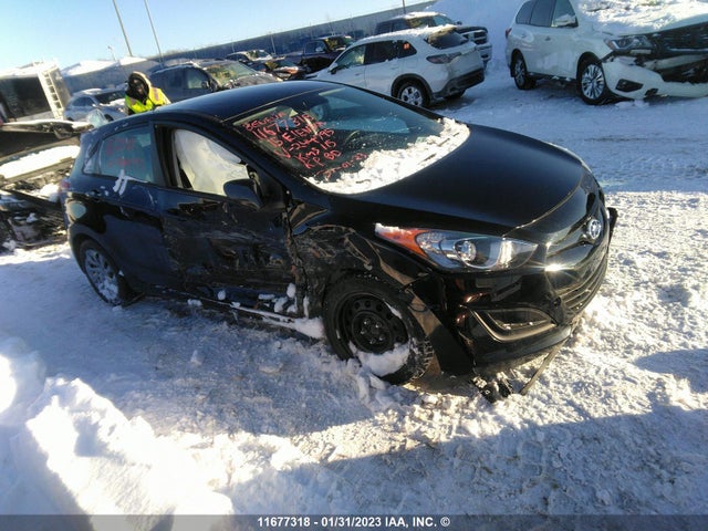 Hyundai ELANTRA GT 2015 KMHD25LH1FU244795 main image