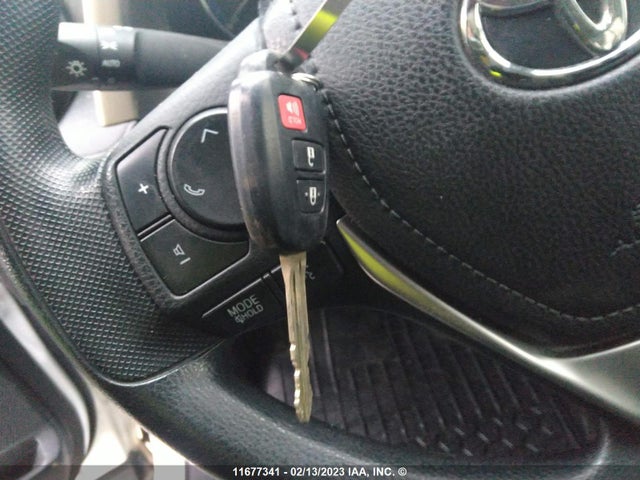 Toyota RAV4 LE 2018 2T3BFREV5JW737305 Image 3