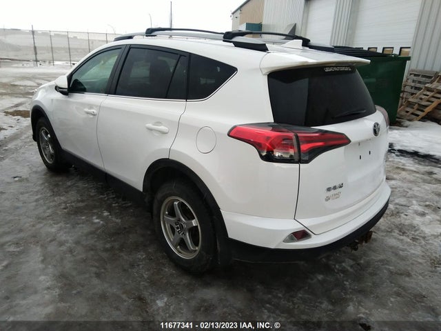 Toyota RAV4 LE 2018 2T3BFREV5JW737305 Image 4