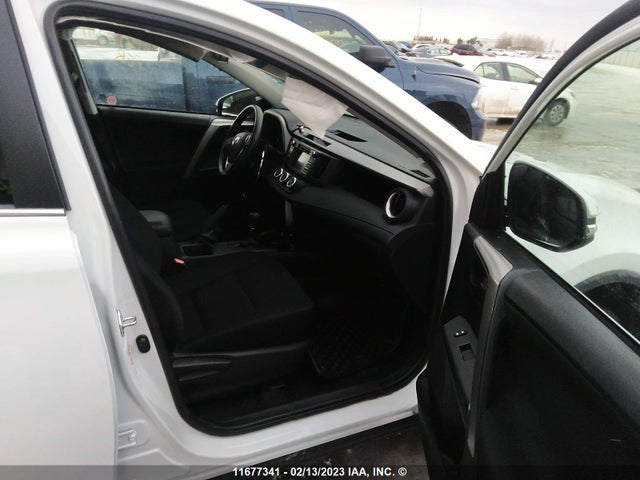 Toyota RAV4 LE 2018 2T3BFREV5JW737305 Image 6