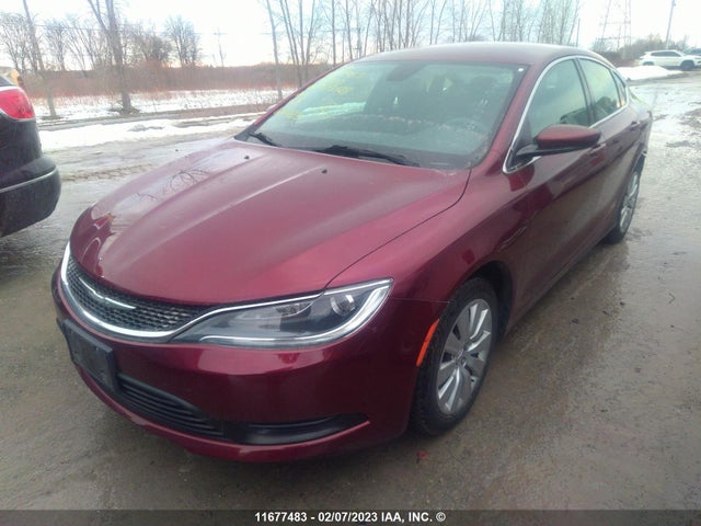 1C3CCCFB9FN735428 Chrysler 200 LX