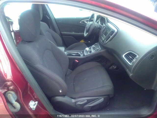 1C3CCCFB9FN735428 Chrysler 200 LX