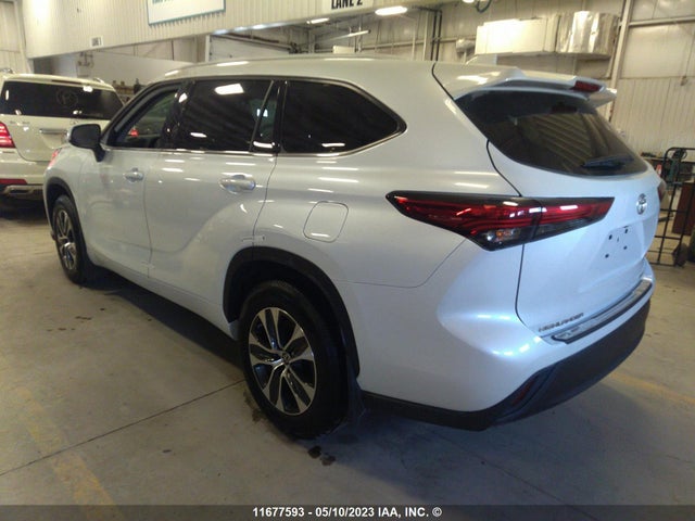 Toyota Highlander Xle 2022 5TDGZRBHXNS574931 Image 4