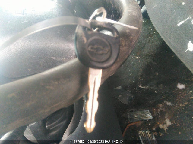 Chevrolet Silverado C1500 2001 1GCEC19V71Z246025 Image 3