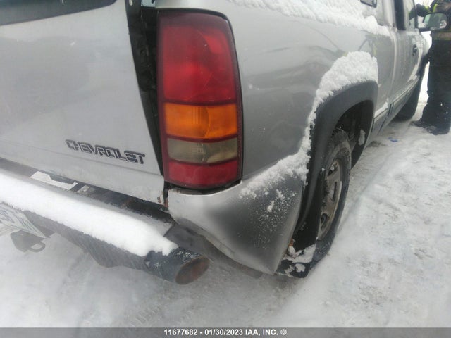 Chevrolet Silverado C1500 2001 1GCEC19V71Z246025 Image 7