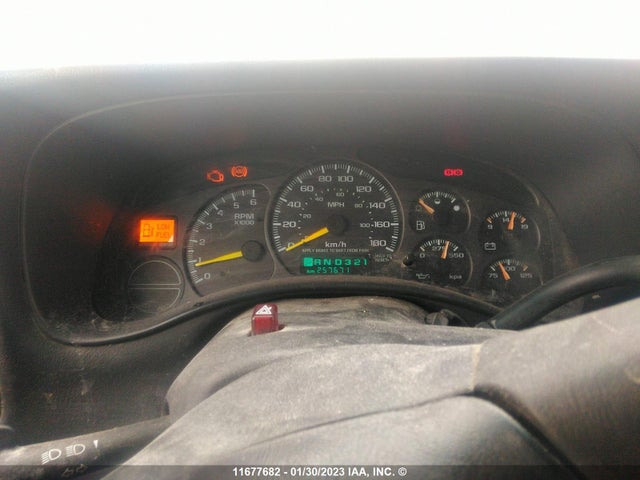 Chevrolet Silverado C1500 2001 1GCEC19V71Z246025 Image 8