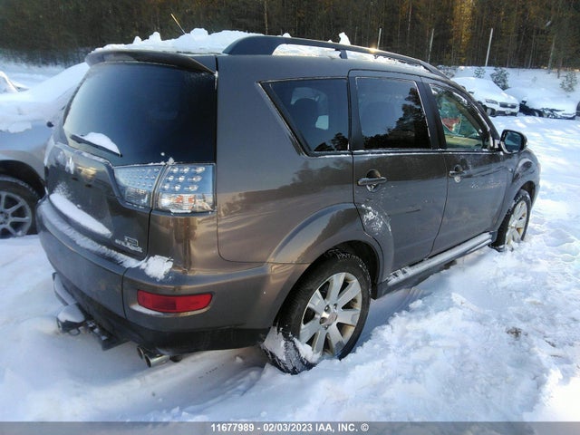 JA4JT5AX5BU609384 Mitsubishi OUTLANDER GT