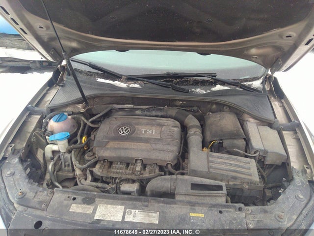 1VWAS7A3XFC021068 Volkswagen PASSAT S