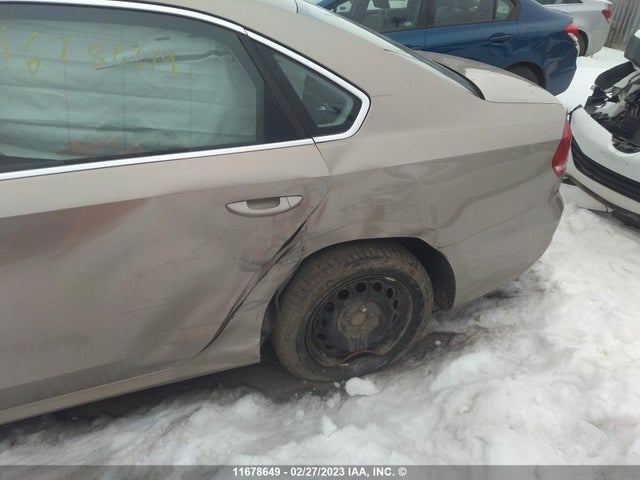 1VWAS7A3XFC021068 Volkswagen PASSAT S