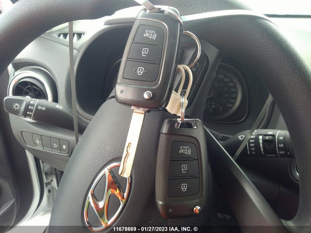 Hyundai Kona Essential 2023 KM8K1CAB5PU956600 Image 3