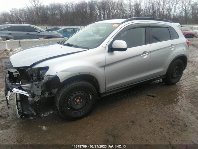 JA4AJ4AW9JU600869 Mitsubishi Rvr Se Limited/gt