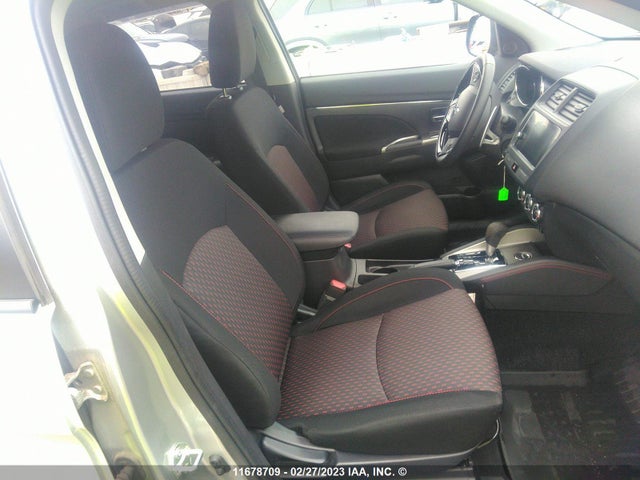JA4AJ4AW9JU600869 Mitsubishi Rvr Se Limited/gt