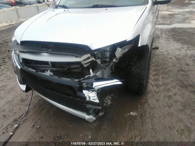 JA4AJ4AW9JU600869 Mitsubishi Rvr Se Limited/gt