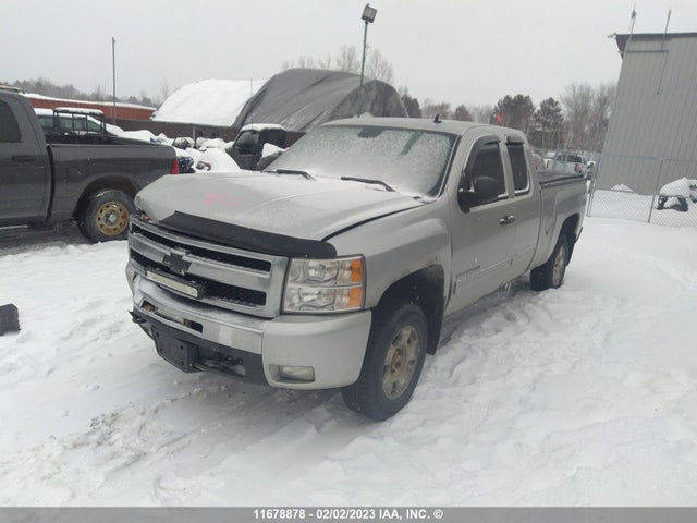 Chevrolet SILVERADO 1500 2011 1GCRKSE37BZ140075 Image 2