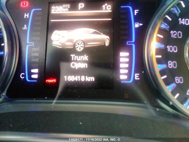 1C3CCCFB2FN728823 Chrysler 200 LX