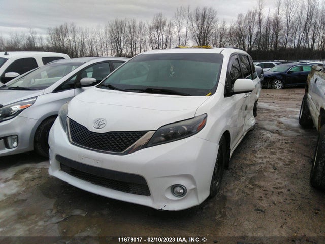 Toyota SIENNA 2015 5TDXK3DC2FS649884 Image 2