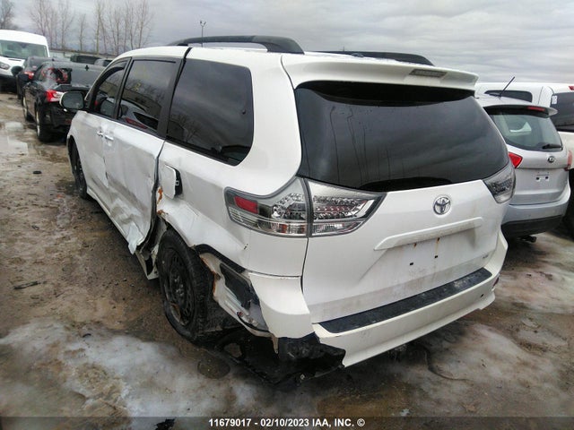 Toyota SIENNA 2015 5TDXK3DC2FS649884 Image 4