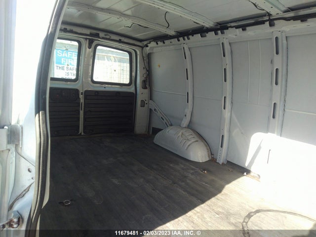 Chevrolet Express G2500 2020 1GCWGBFP0L1169925 Image 8