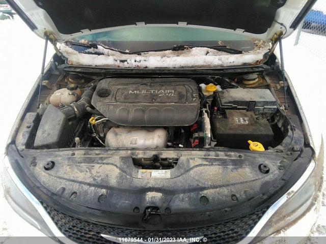 1C3CCCAB0GN140198 Chrysler 200 Limited