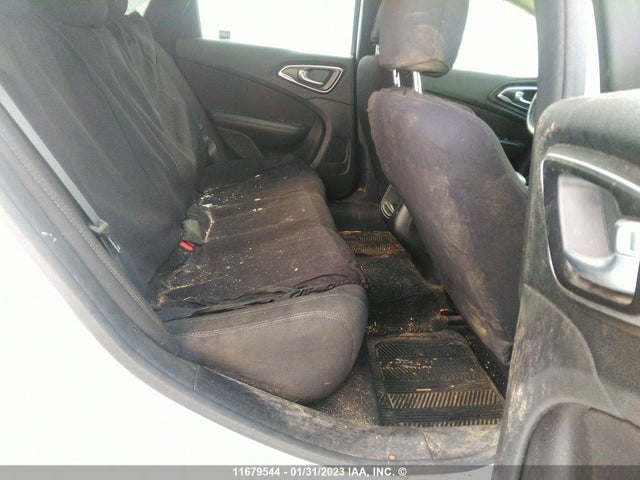 1C3CCCAB0GN140198 Chrysler 200 Limited