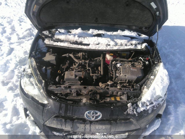 Toyota PRIUS C 2015 JTDKDTB3XF1585873 Image 10