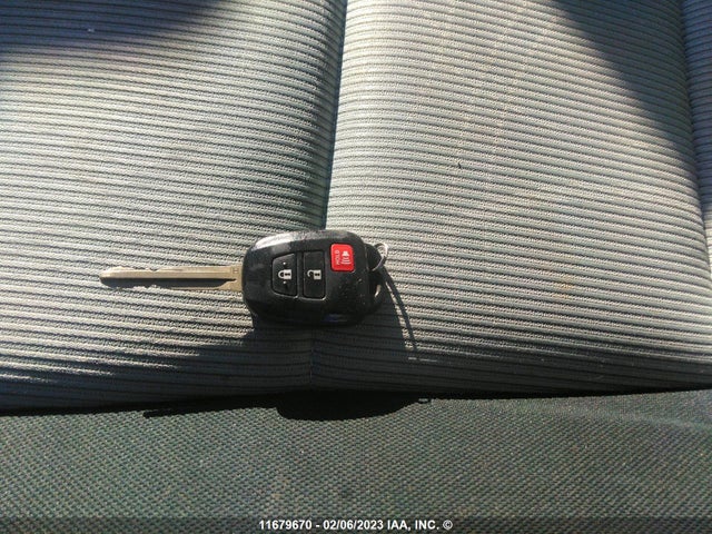 Toyota PRIUS C 2015 JTDKDTB3XF1585873 Image 11