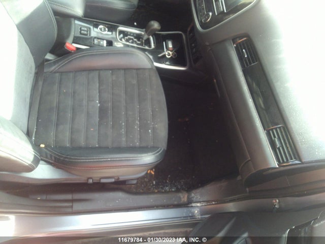 JA4JZ3AX8KJ600263 Mitsubishi Outlander Se/sel/le