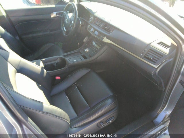 JTHKD5BH9F2210573 Lexus CT