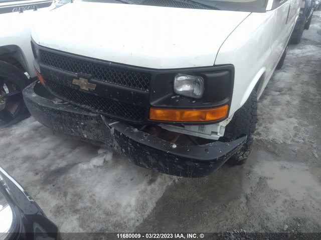 Chevrolet Express G2500 2013 1GCWGFCA8D1167297 Image 8