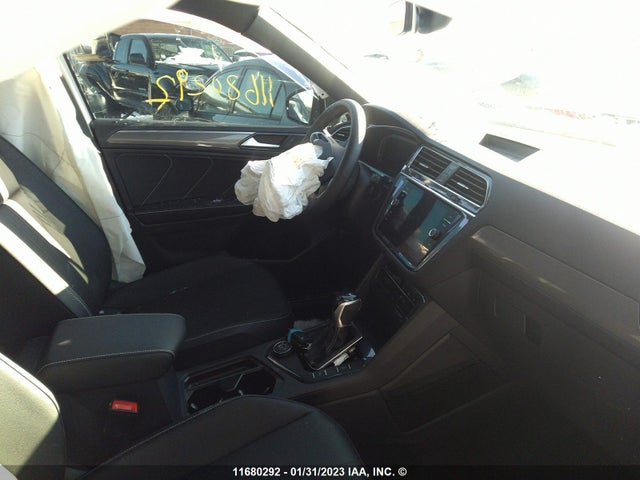 3VV8B7AX2PM021071 Volkswagen TIGUAN