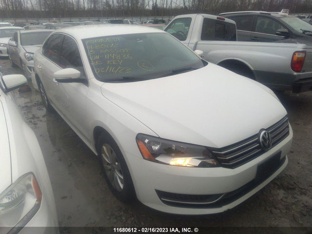 2015 Volkswagen Passat S მანქანა იყიდება აუქციონზე, vin: 1VWAS7A31FC114836, აუქციონის ნომერი: 11680612