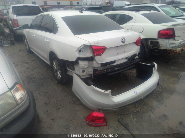 2015 Volkswagen Passat S მანქანა იყიდება აუქციონზე, vin: 1VWAS7A31FC114836, აუქციონის ნომერი: 11680612