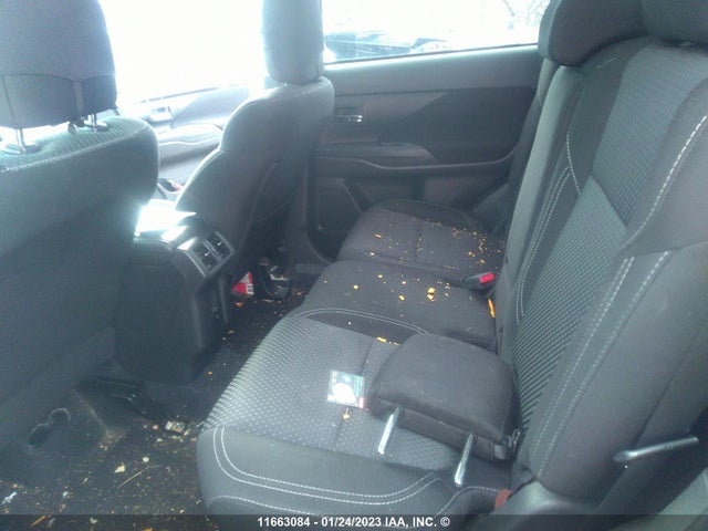 JA4AZ2A3XLZ611646 Mitsubishi Outlander Es