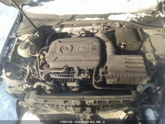 3VW217AUXFM036166 Volkswagen Golf