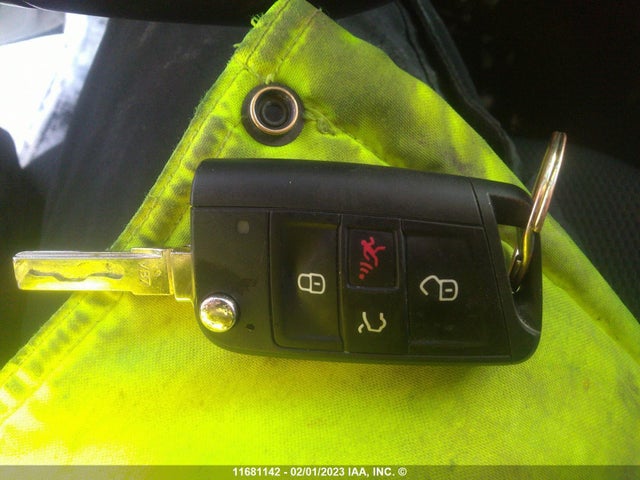 3VW217AUXFM036166 Volkswagen Golf
