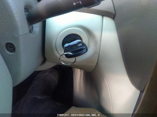 Lexus LS 430 2002 JTHBN30F120085285 Image 3