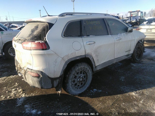 1C4PJMCSXEW284385 Jeep Cherokee Latitude