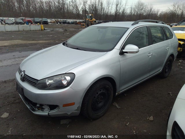 Volkswagen Golf 2010 3VWKL8AJ2AM612007 Image 2