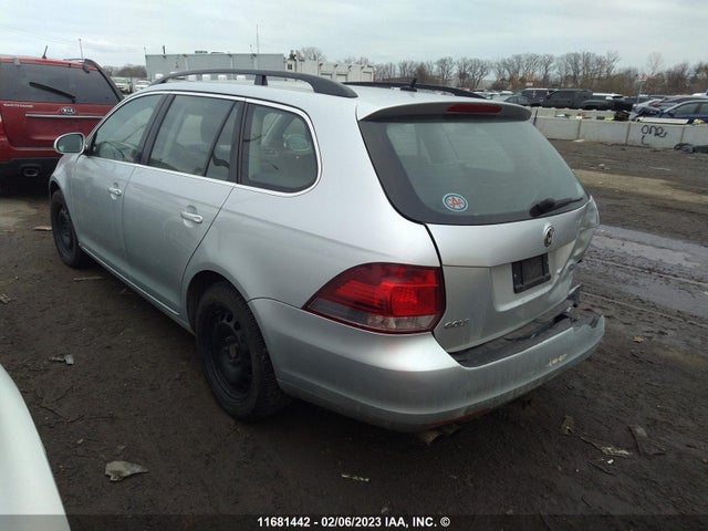 Volkswagen Golf 2010 3VWKL8AJ2AM612007 Image 3