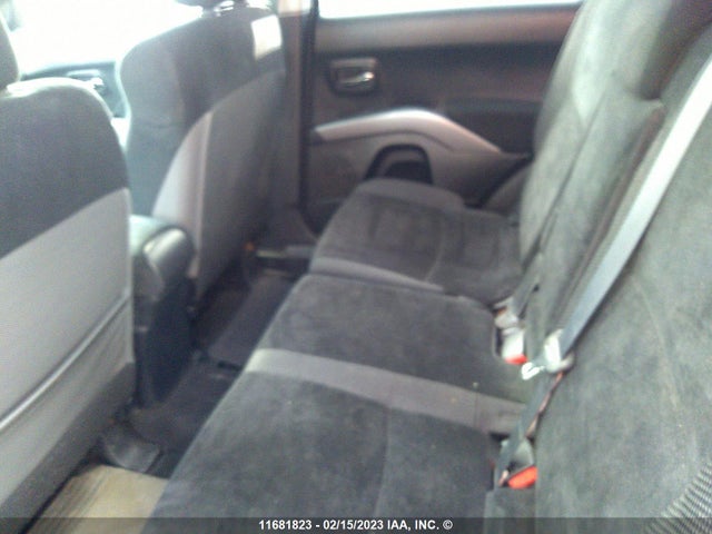 JA4JT3AX9CU605117 Mitsubishi Outlander