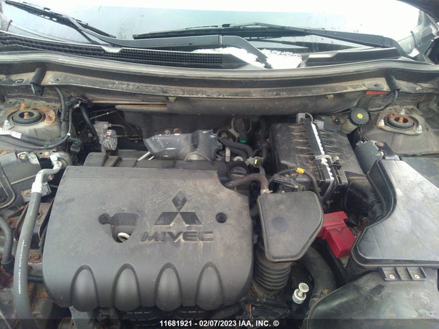 JA4AZ2A3XGZ603603 Mitsubishi Outlander Es