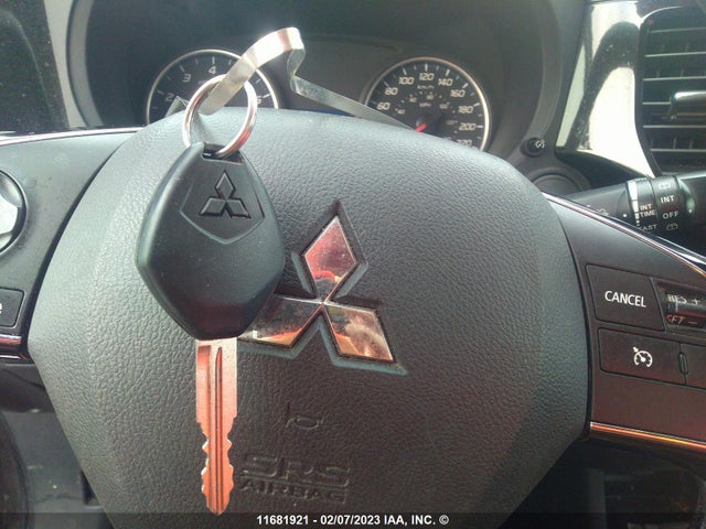 JA4AZ2A3XGZ603603 Mitsubishi Outlander Es