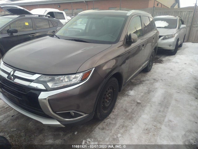 JA4AZ2A3XGZ603603 Mitsubishi Outlander Es