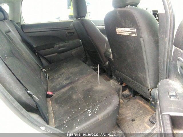 4A4AH3AU1EE603560 Mitsubishi RVR SE